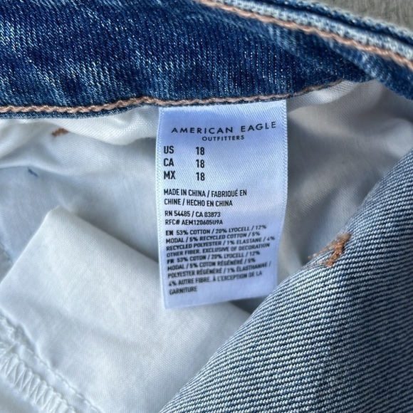 American Eagle MOM Shorts jean Shorts Size 18 - Picture 4 of 4